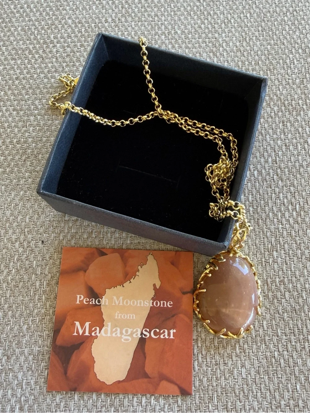 Peach Moonstone Pendant Necklace Madagascar Gold Tone 24” Chain